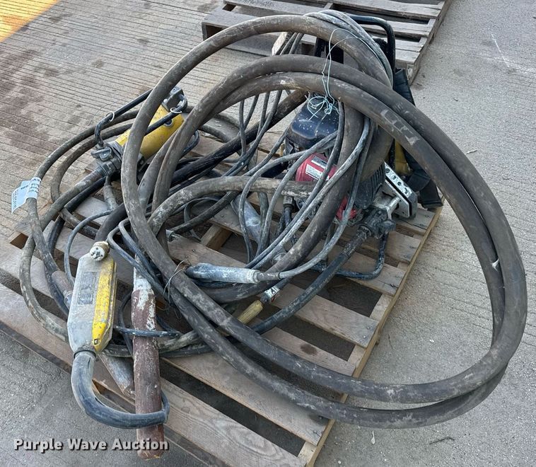 image for item EC4140 Oztec BP50A concrete vibrator