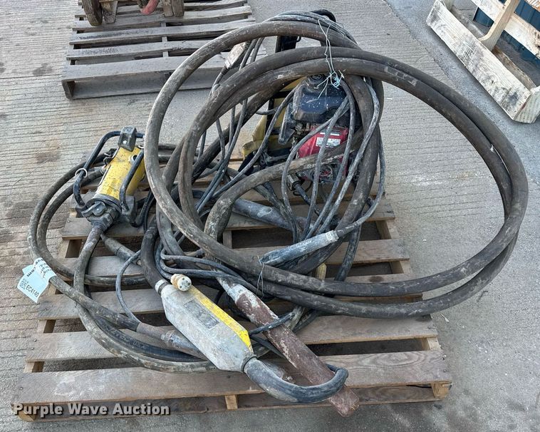 image for item EC4140 Oztec BP50A concrete vibrator