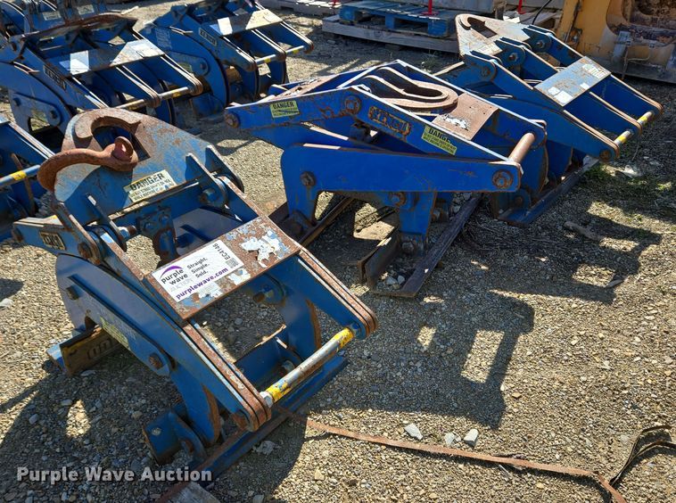 image for item EC4146 (3) Kenco barrier clamps