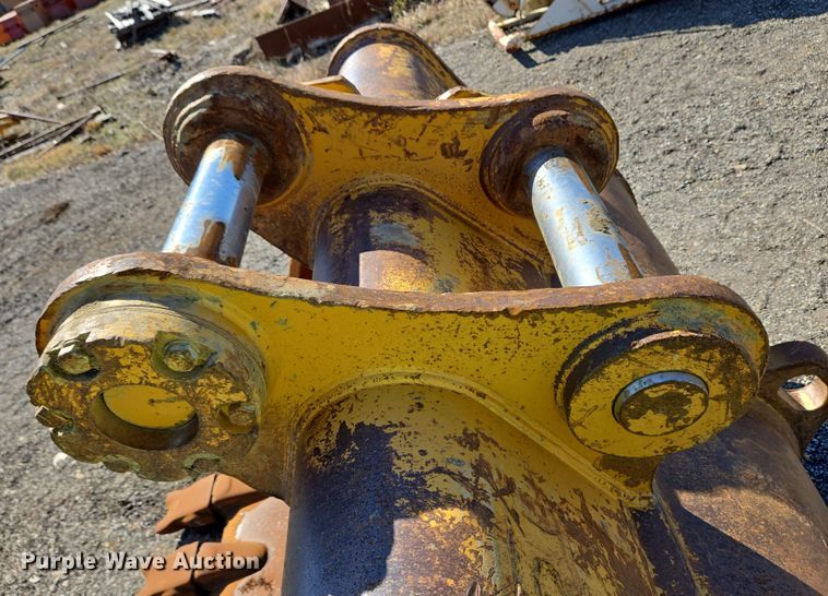 image for item EC4147 67