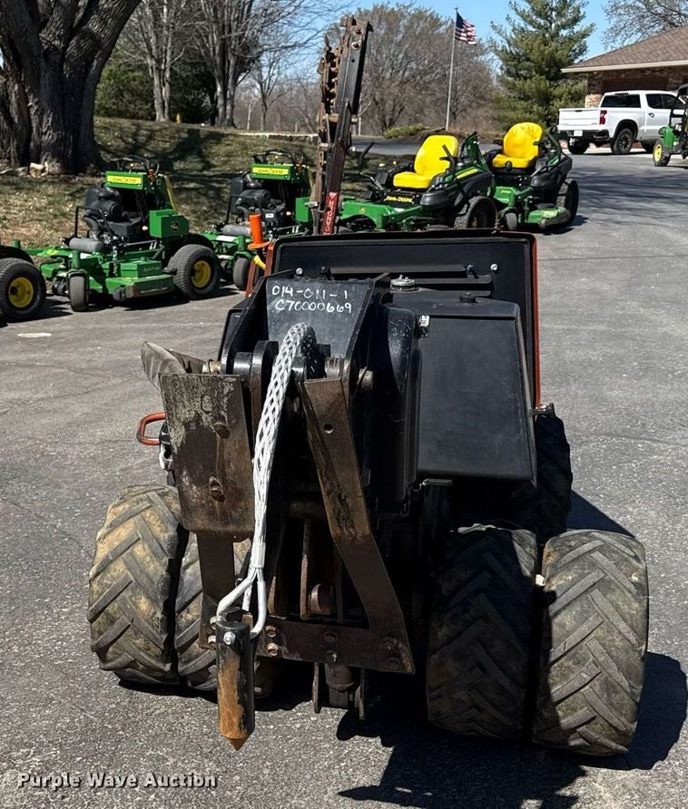 image for item ED4081 2007 Ditch witch 410SX cable plow