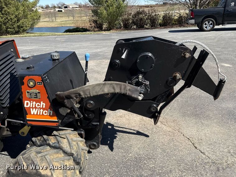 image for item ED4081 2007 Ditch witch 410SX cable plow