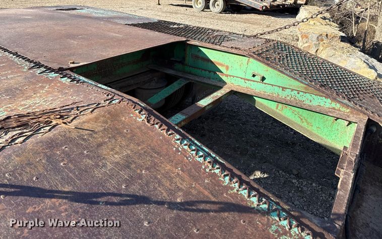 image for item ED4100 1987 Shop built drop deck equipment trailer