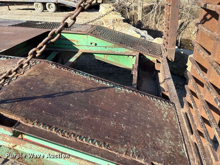 image for item ED4100 1987 Shop built drop deck equipment trailer