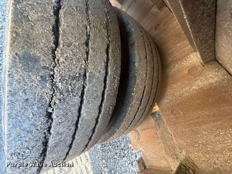 image for item ED4100 1987 Shop built drop deck equipment trailer