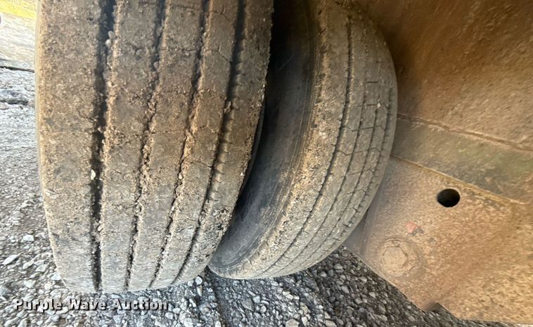 image for item ED4100 1987 Shop built drop deck equipment trailer