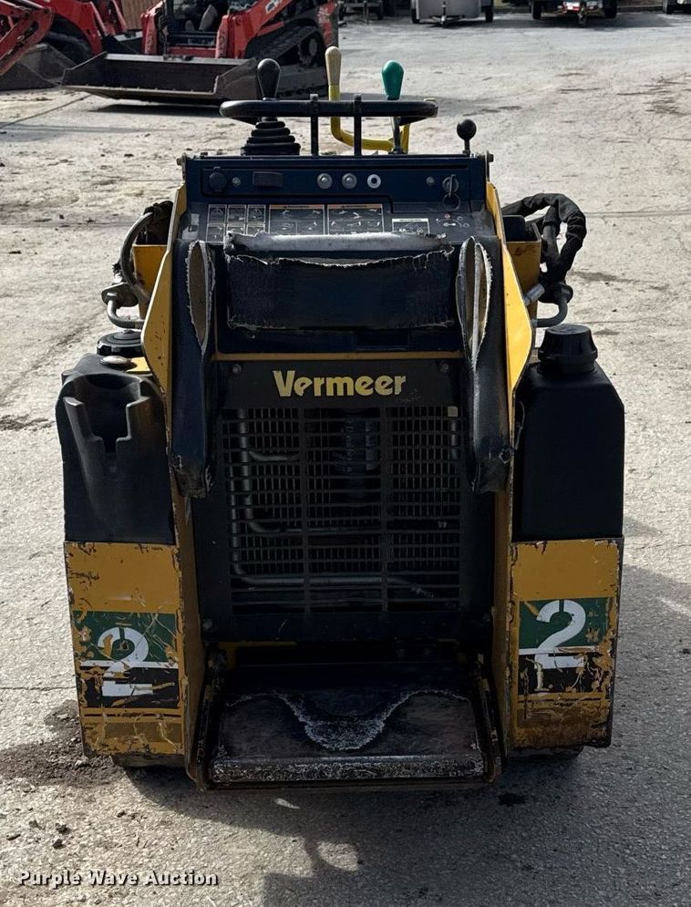 image for item ED4126 2015 Vermeer S450TX compact utility loader