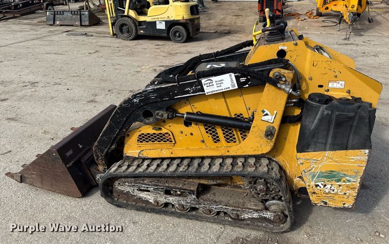 image for item ED4126 2015 Vermeer S450TX compact utility loader