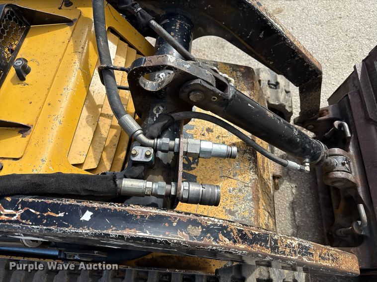 image for item ED4126 2015 Vermeer S450TX compact utility loader