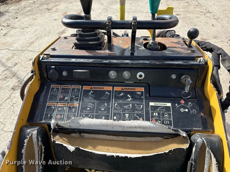 image for item ED4126 2015 Vermeer S450TX compact utility loader