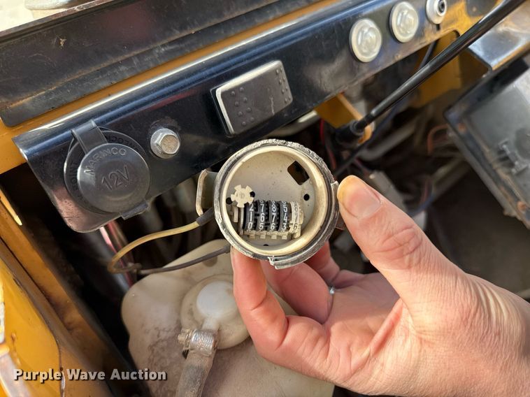 image for item ED4126 2015 Vermeer S450TX compact utility loader