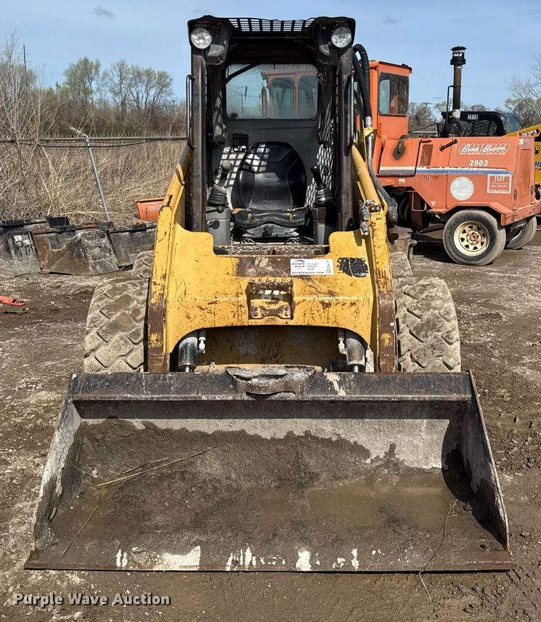 image for item ED4175 2002 Caterpillar 248 skid steer loader