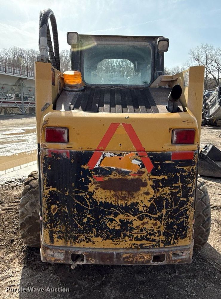 image for item ED4175 2002 Caterpillar 248 skid steer loader