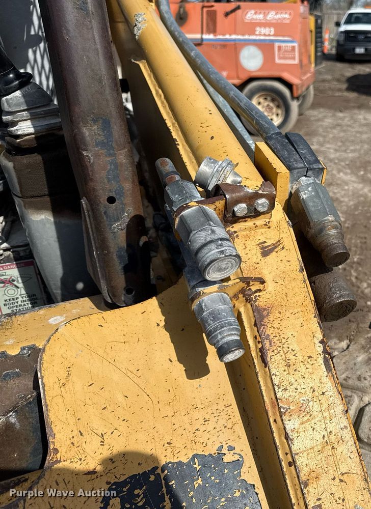 image for item ED4175 2002 Caterpillar 248 skid steer loader