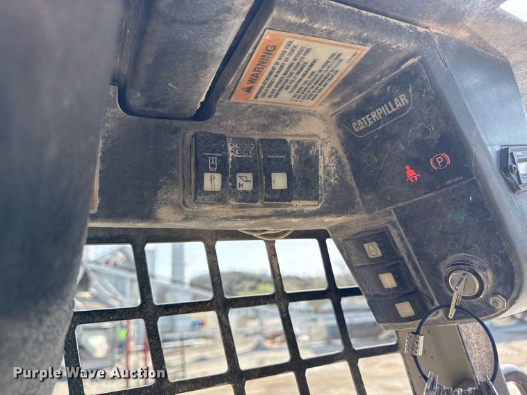 image for item ED4175 2002 Caterpillar 248 skid steer loader