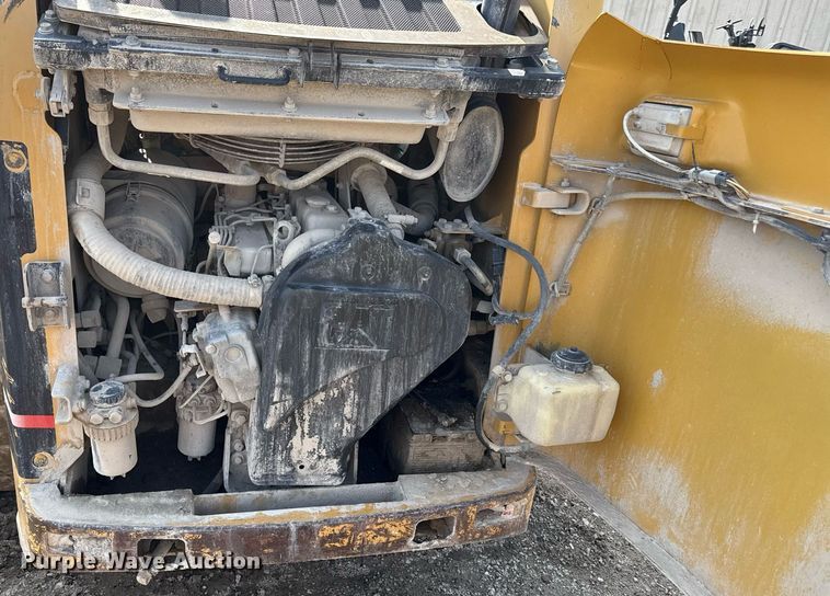 image for item ED4175 2002 Caterpillar 248 skid steer loader