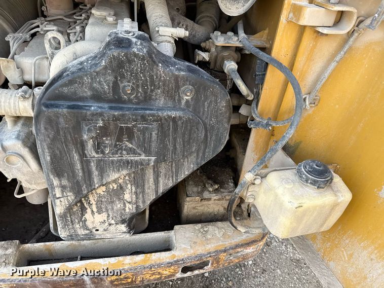 image for item ED4175 2002 Caterpillar 248 skid steer loader