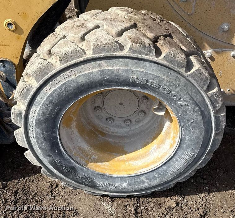 image for item ED4175 2002 Caterpillar 248 skid steer loader