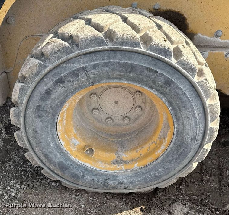 image for item ED4175 2002 Caterpillar 248 skid steer loader