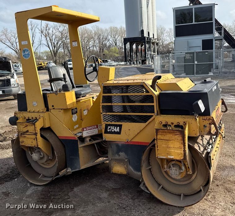 image for item ED4176 2000 Hypac C754A double drum vibratory roller