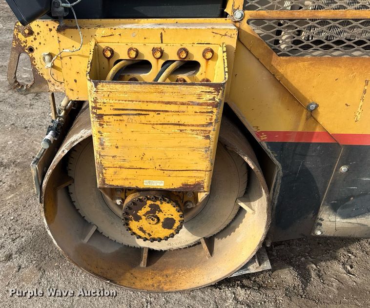 image for item ED4176 2000 Hypac C754A double drum vibratory roller