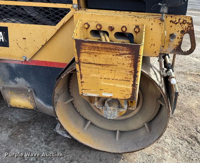 image for item ED4176 2000 Hypac C754A double drum vibratory roller