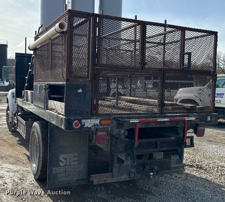 image for item ED4178 2000 Ford F750 Super Duty XL flatbed truck