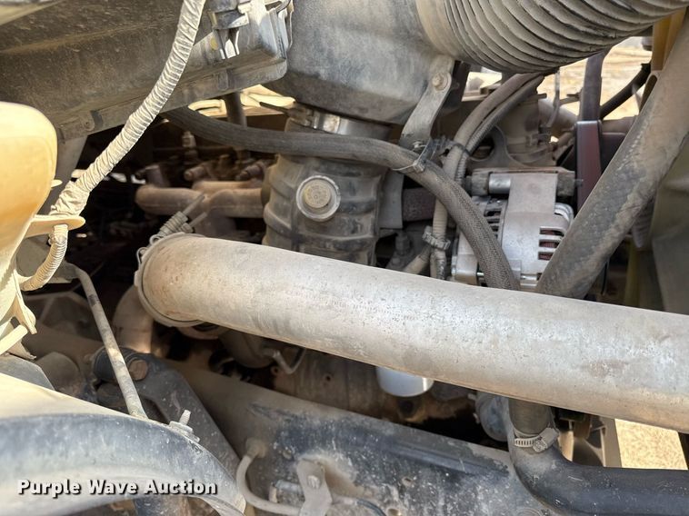 image for item ED4178 2000 Ford F750 Super Duty XL flatbed truck