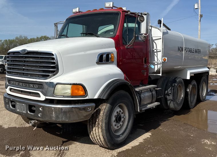 image for item ED4180 2004 Sterling LT9500 water truck