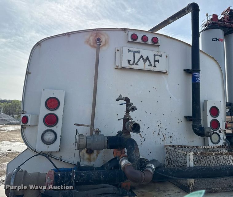 image for item ED4180 2004 Sterling LT9500 water truck