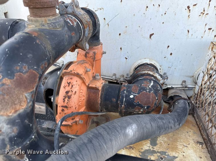 image for item ED4180 2004 Sterling LT9500 water truck