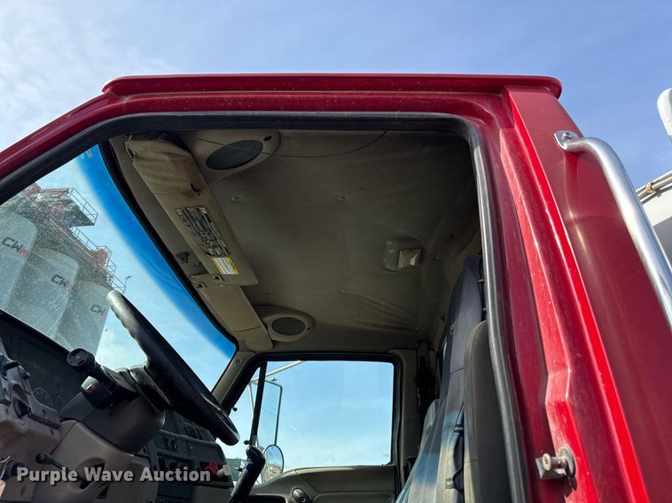 image for item ED4180 2004 Sterling LT9500 water truck