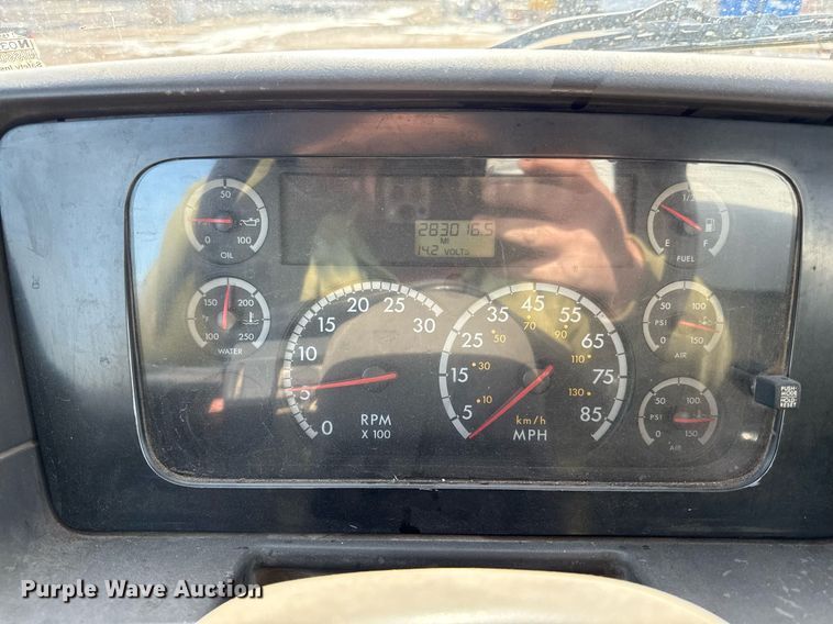 image for item ED4180 2004 Sterling LT9500 water truck