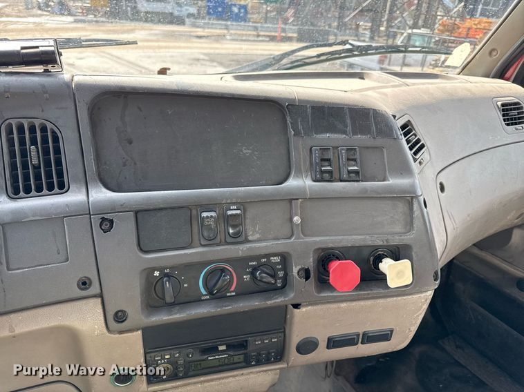 image for item ED4180 2004 Sterling LT9500 water truck