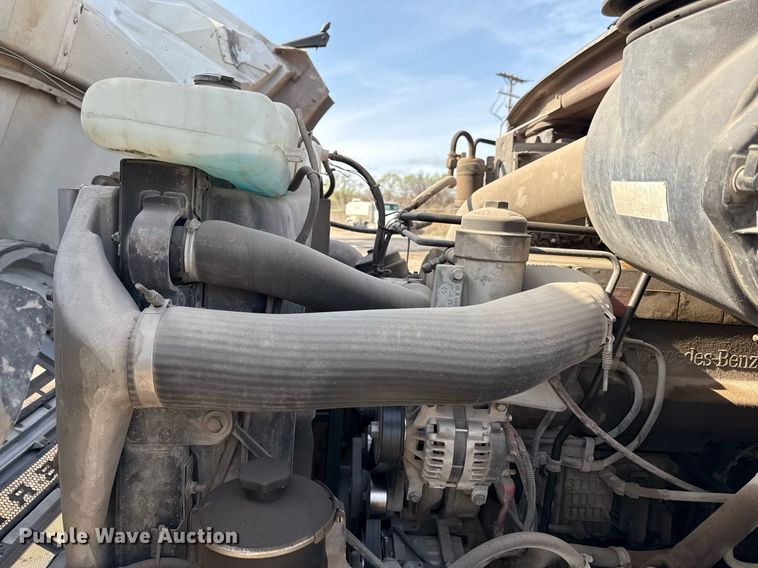 image for item ED4180 2004 Sterling LT9500 water truck