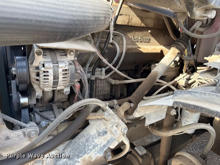 image for item ED4180 2004 Sterling LT9500 water truck