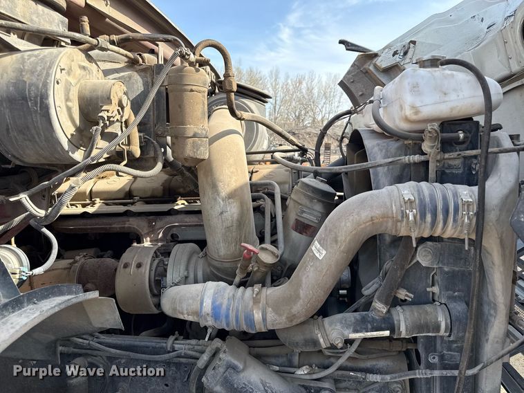 image for item ED4180 2004 Sterling LT9500 water truck