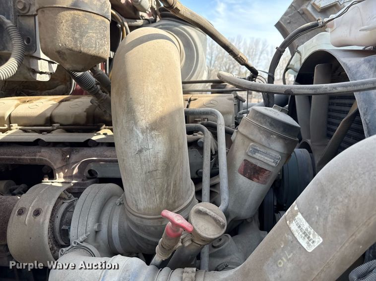 image for item ED4180 2004 Sterling LT9500 water truck