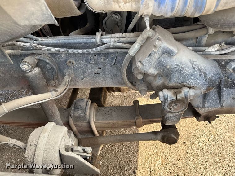 image for item ED4180 2004 Sterling LT9500 water truck