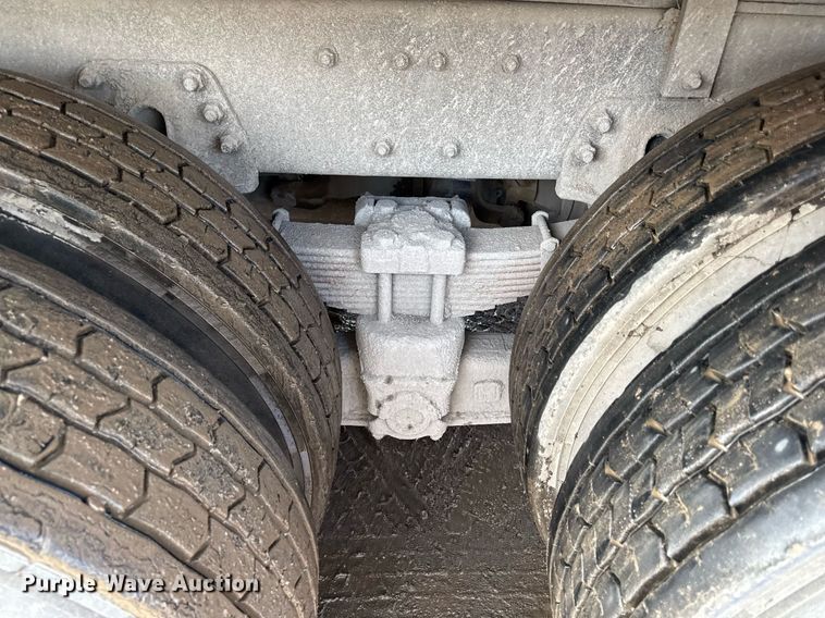 image for item ED4180 2004 Sterling LT9500 water truck