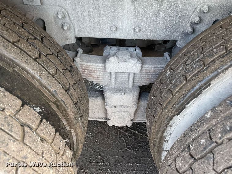 image for item ED4180 2004 Sterling LT9500 water truck