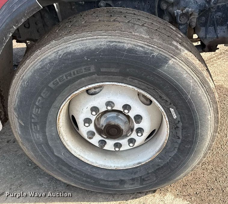 image for item ED4180 2004 Sterling LT9500 water truck