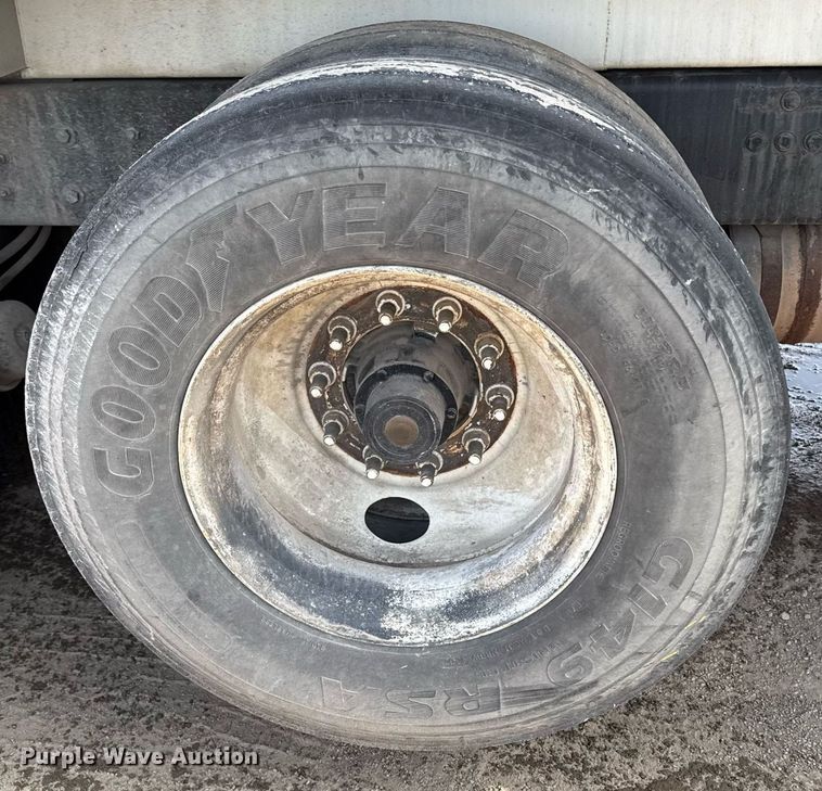 image for item ED4180 2004 Sterling LT9500 water truck