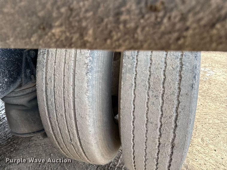 image for item ED4180 2004 Sterling LT9500 water truck