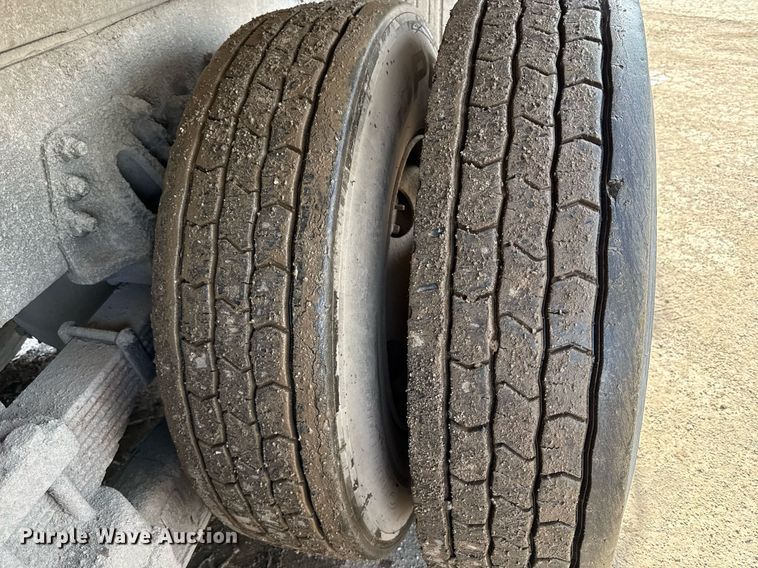 image for item ED4180 2004 Sterling LT9500 water truck