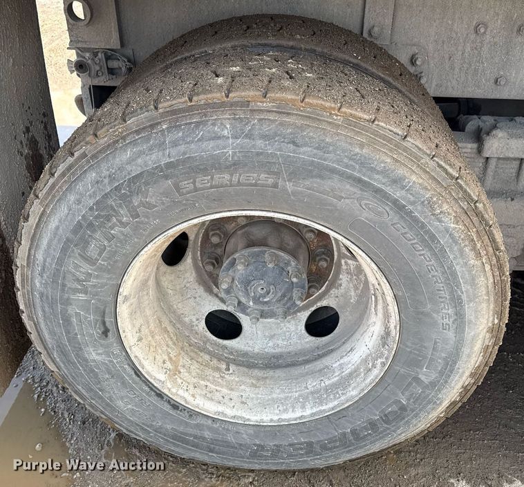 image for item ED4180 2004 Sterling LT9500 water truck