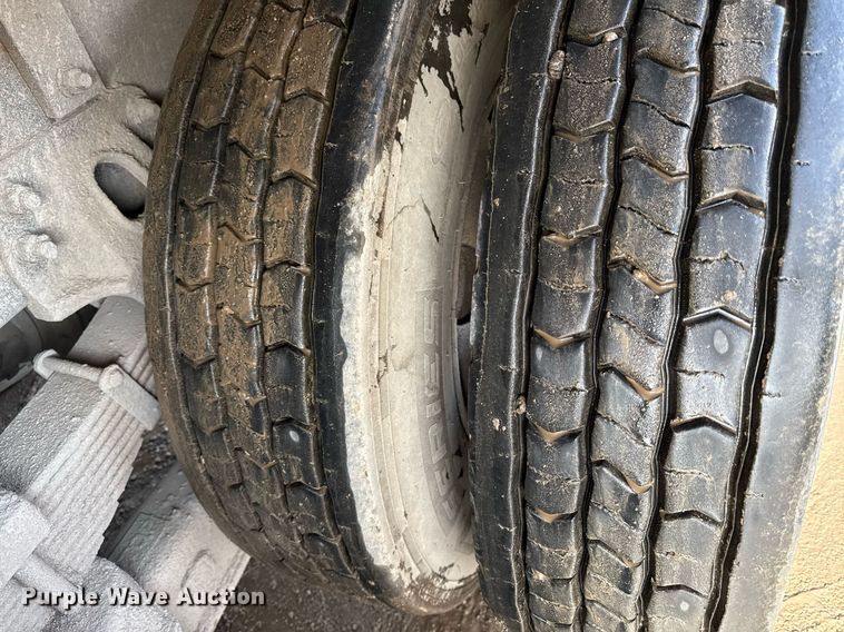 image for item ED4180 2004 Sterling LT9500 water truck