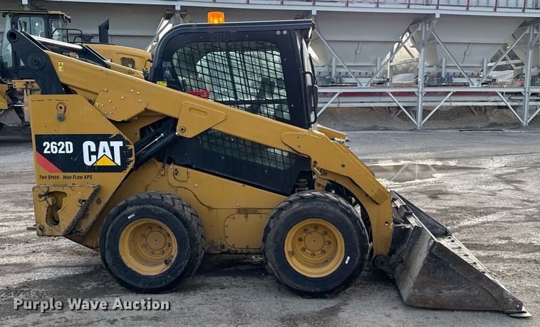 image for item ED4181 2017 Caterpillar 262D skid steer loader