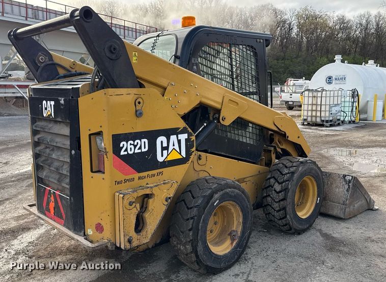 image for item ED4181 2017 Caterpillar 262D skid steer loader