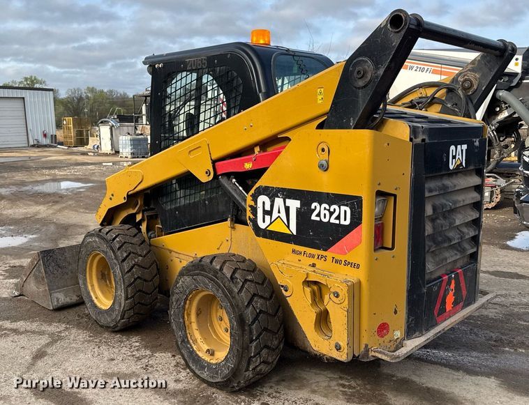 image for item ED4181 2017 Caterpillar 262D skid steer loader